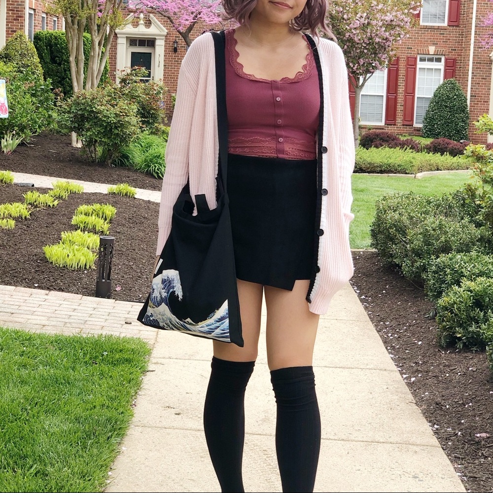 Pink Ribbed V-neck Cardigan - Picture 3 of 6
